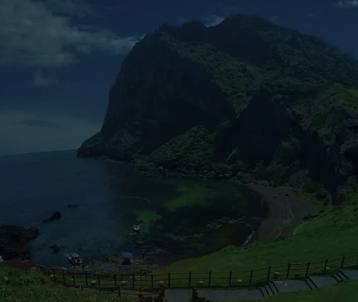 Tour Highlight Left Background