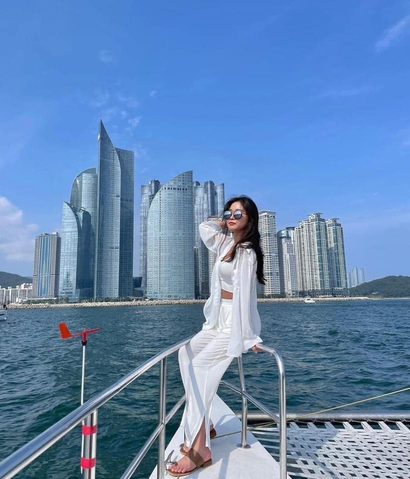 Du thuyển buồm 5 sao Busan