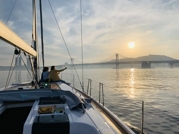 Du thuyền 5 sao ngắm hoàng hôn Busan